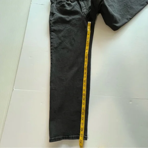 Old Navy High-Rise OG Loose Secret-Smooth Pockets Jeans Black Wash Size 6 Petite - Picture 9 of 12